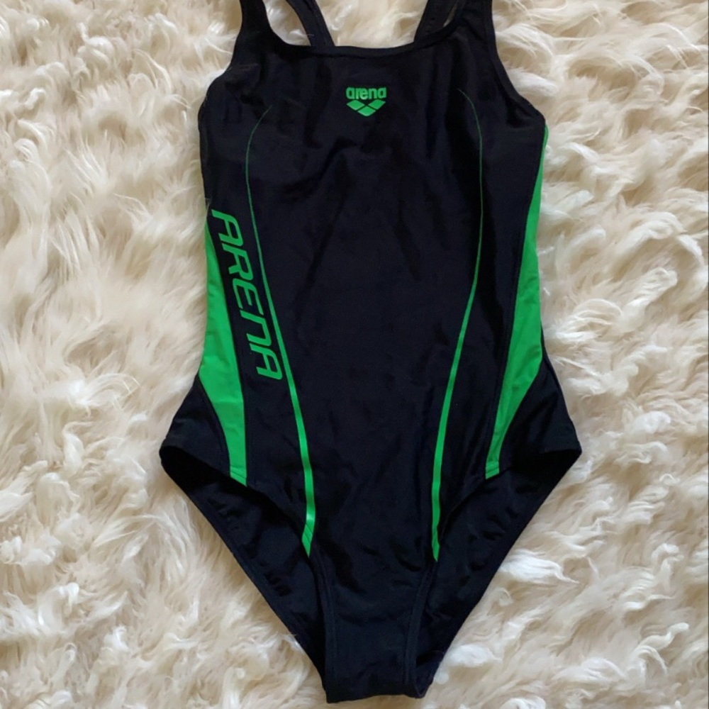 Arena One Piece Swimsuit